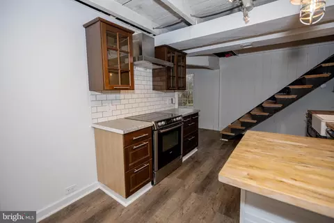 Kitchen - 2805 Oldfield Point Rd, Elkton, MD 21921 photo 2 of 4