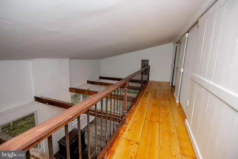 Entry Way - 2805 Oldfield Point Rd, Elkton, MD 21921 photo 1 of 2