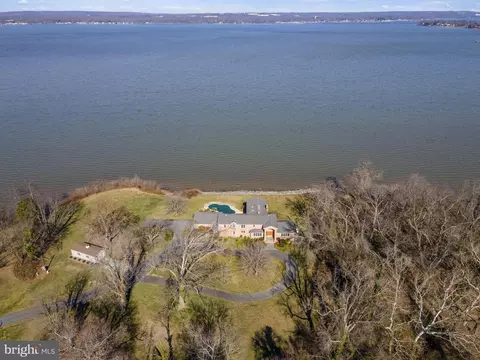 264 White Point Rd, North East, MD 21901
