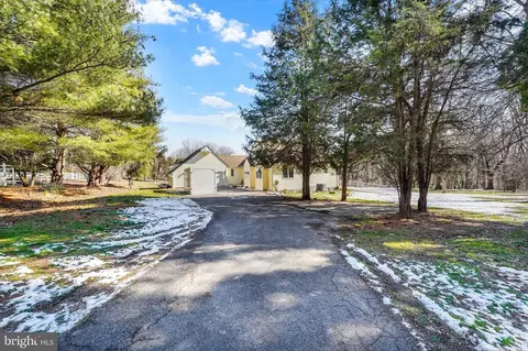 42 Matthew Bathon Ct, Elkton, MD 21921