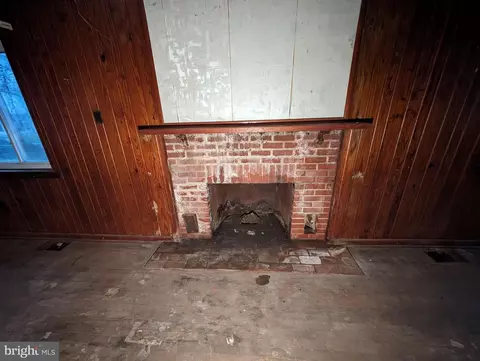 Living - 25 4th Ave, Earleville, MD 21919 photo 1 of 1