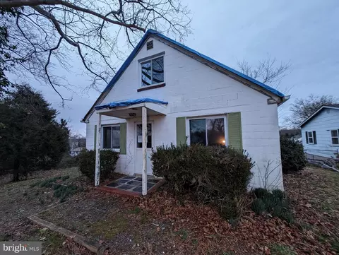 25 4th Ave, Earleville, MD 21919