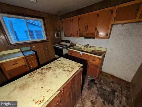 Kitchen - 25 4th Ave, Earleville, MD 21919 photo 1 of 2