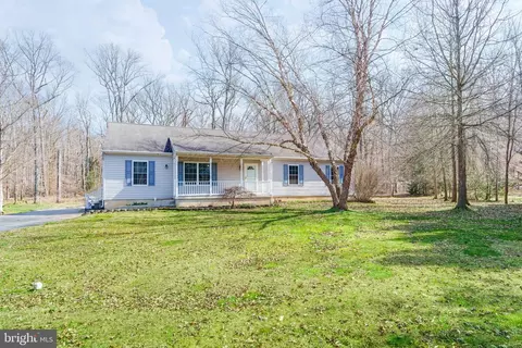 100 Woodside Dr, Chesapeake City, MD 21915