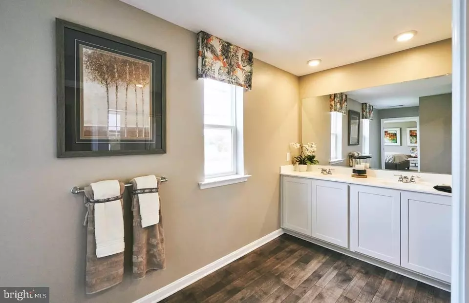 Bath - 21 Country Living Rd, Elkton, MD 21921 photo 2 of 3