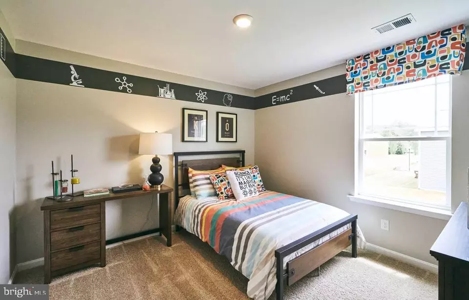 Bedroom - 21 Country Living Rd, Elkton, MD 21921 photo 9 of 11
