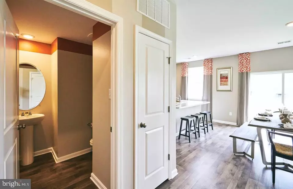 Entry Way - 21 Country Living Rd, Elkton, MD 21921 photo 2 of 3