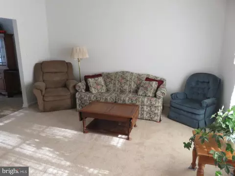 Living - 16 Stirrup Dr, Elkton, MD 21921 photo 5 of 6