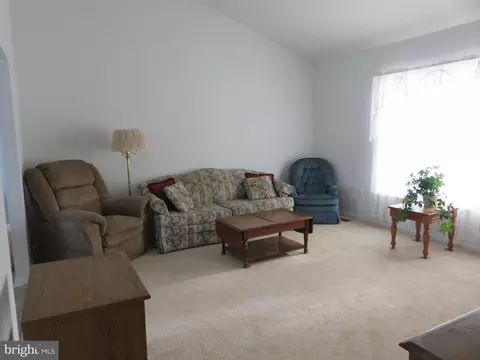Living - 16 Stirrup Dr, Elkton, MD 21921 photo 3 of 6