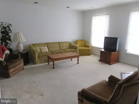 Living - 16 Stirrup Dr, Elkton, MD 21921 photo 1 of 6