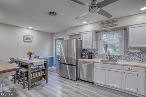 Kitchen - 29 Augusta Dr, Elkton, MD 21921 photo 1 of 3