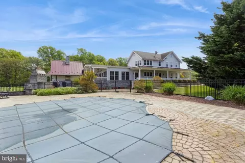 Exterior - 304 Christopher Rd, Warwick, MD 21912 photo 8 of 28
