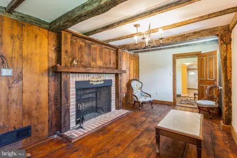 Living - 304 Christopher Rd, Warwick, MD 21912 photo 5 of 7