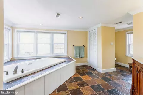 Bath - 304 Christopher Rd, Warwick, MD 21912 photo 3 of 7