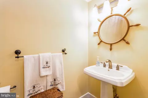 Bath - 304 Christopher Rd, Warwick, MD 21912 photo 1 of 7