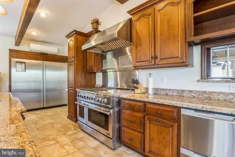 Kitchen - 304 Christopher Rd, Warwick, MD 21912 photo 11 of 15