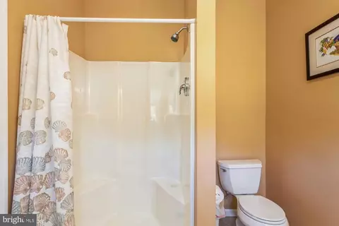 Bath - 304 Christopher Rd, Warwick, MD 21912 photo 7 of 7