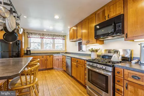 Kitchen - 304 Christopher Rd, Warwick, MD 21912 photo 1 of 15