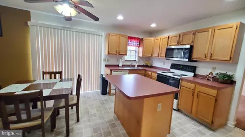 Kitchen - 368 Willow Dr, Elkton, MD 21921 photo 1 of 3