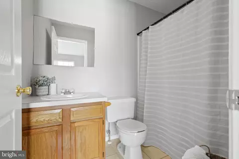 Bath - 134 Cherry Tree Ln, Elkton, MD 21921 photo 3 of 3