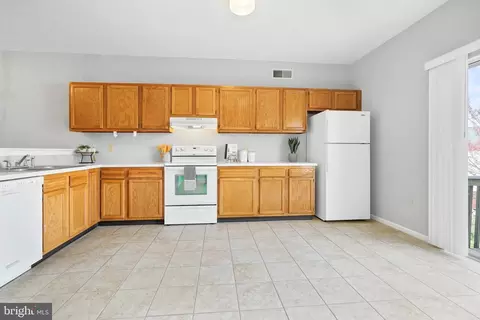 Kitchen - 134 Cherry Tree Ln, Elkton, MD 21921 photo 1 of 4