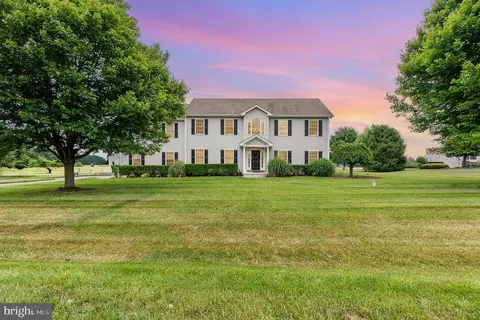 122 Club Ln, Earleville, MD 21919