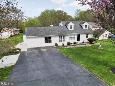 76 Cambridge Rd, Elkton, MD 21921
