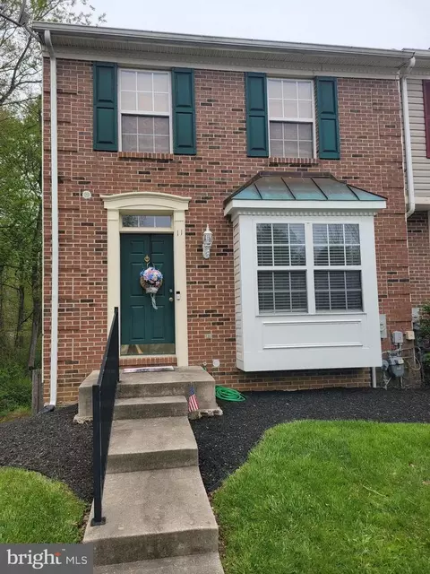 11 Hickory Ln, Elkton, MD 21921