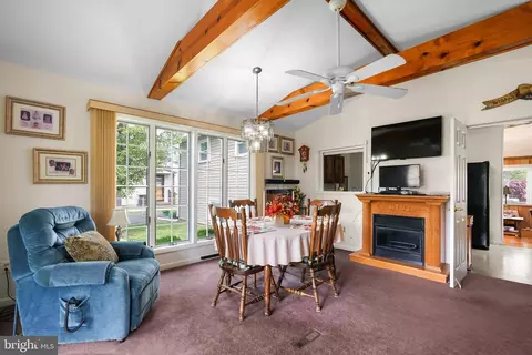 Dining - 9 Cherry Ln, Elkton, MD 21921 photo 3 of 3