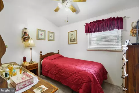 Bedroom - 9 Cherry Ln, Elkton, MD 21921 photo 2 of 3