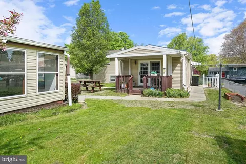 Exterior - 9 Cherry Ln, Elkton, MD 21921 photo 6 of 9