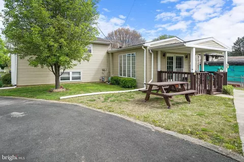 Exterior - 9 Cherry Ln, Elkton, MD 21921 photo 7 of 9