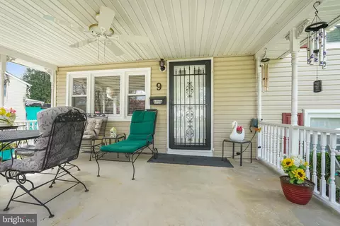 Exterior - 9 Cherry Ln, Elkton, MD 21921 photo 2 of 9