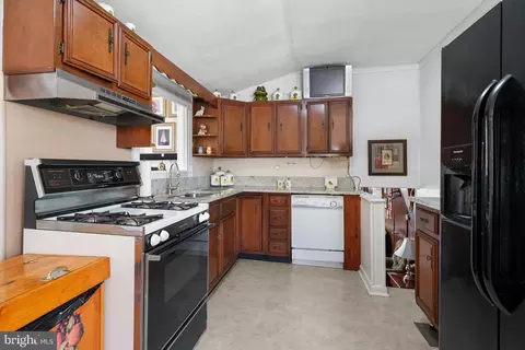 Kitchen - 9 Cherry Ln, Elkton, MD 21921 photo 1 of 2