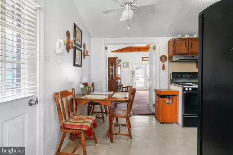Dining - 9 Cherry Ln, Elkton, MD 21921 photo 1 of 3