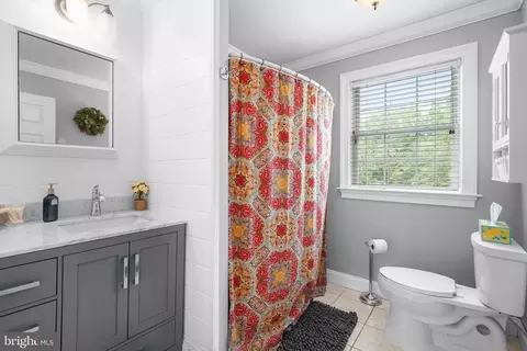 Bath - 109 Nicholas Dr, Elkton, MD 21921 photo 1 of 2