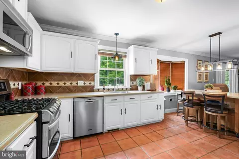 Kitchen - 109 Nicholas Dr, Elkton, MD 21921 photo 3 of 4