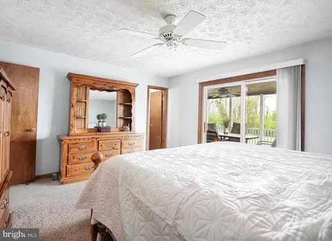 Bedroom - 58 Skyline Dr, Conowingo, MD 21918 photo 4 of 6