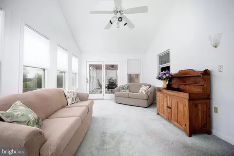 Living - 58 Skyline Dr, Conowingo, MD 21918 photo 4 of 5