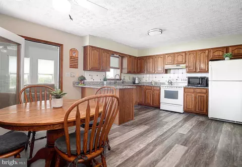 Kitchen - 58 Skyline Dr, Conowingo, MD 21918 photo 2 of 2