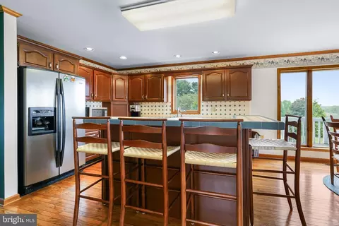 Kitchen - 4 Bay Cir, Earleville, MD 21919 photo 1 of 4