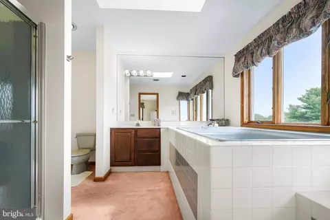 Bath - 4 Bay Cir, Earleville, MD 21919 photo 1 of 2