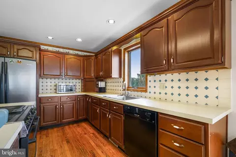Kitchen - 4 Bay Cir, Earleville, MD 21919 photo 2 of 4