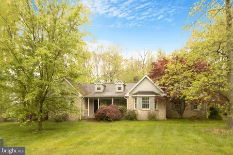 84 Charles St, Elkton, MD 21921