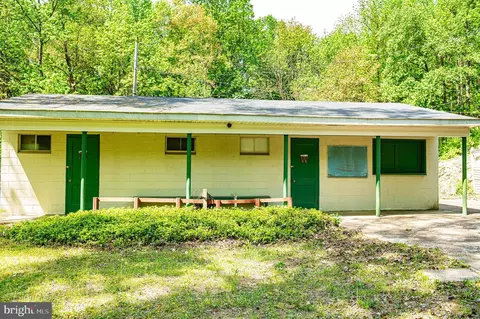 150 Irwin Ave, Elkton, MD 21921 photo 3