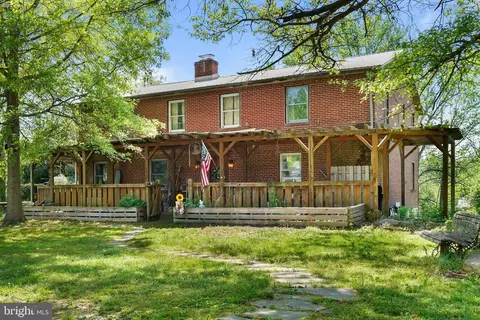 35 Irwin Ave, Elkton, MD 21921
