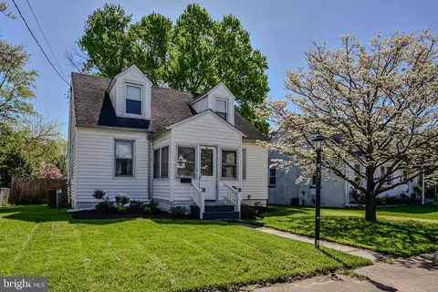 512 Hollingsworth Ave, Elkton, MD 21921