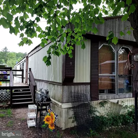 9 Pinder Ave, Elkton, MD 21921
