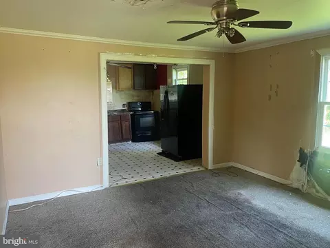Living - 19 Bratton Rd, Elkton, MD 21921 photo 1 of 1