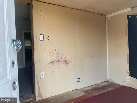 Entry Way - 19 Bratton Rd, Elkton, MD 21921 photo 2 of 2
